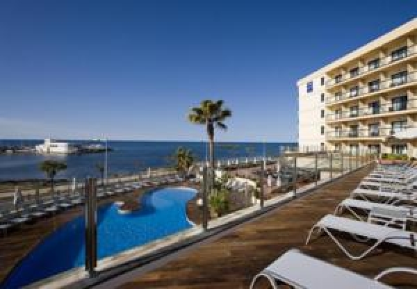 Hotel Marina Luz (+16)